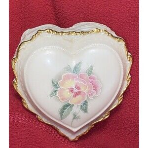 Vintage Heritage House Celebration of Love Heart Music Box Love Me Tender EUC